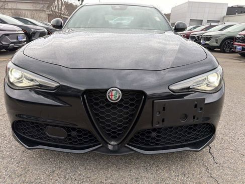 Used 2022 Alfa Romeo Giulia Veloce image 25