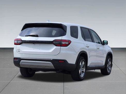 Certified 2025 Honda Pilot EX-L image 8