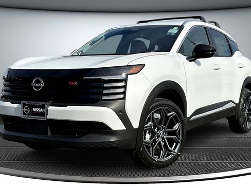 New 2026 Nissan Kicks SR w/ SR Premium Package AWD/4WD image 2