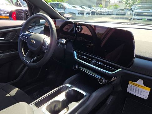 New 2026 Chevrolet Equinox EV LT FWD image 10