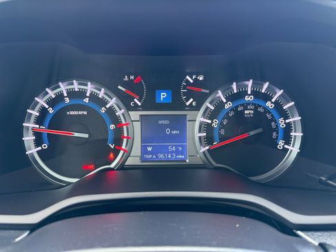 Used 2019 Toyota 4Runner SR5 image 11