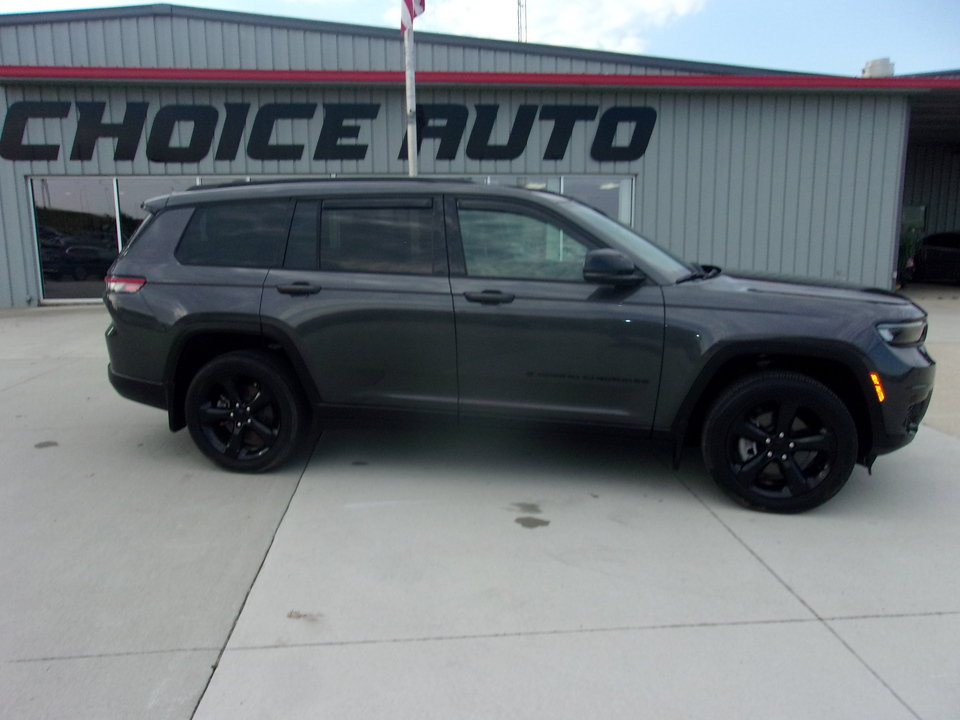 Used 2024 Jeep Grand Cherokee L Altitude AWD/4WD image 2