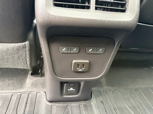 Used 2024 GMC Terrain Denali w/ Denali Premium Package AWD/4WD image 30