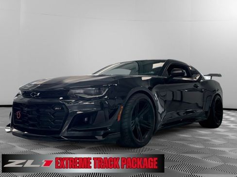 Used 2018 Chevrolet Camaro ZL1 RWD image 4