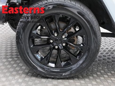 Used 2023 Jeep Wrangler Unlimited Sahara w/ Cold Weather Group AWD/4WD image 32