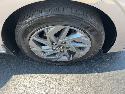 Used 2025 Hyundai Elantra Hybrid FWD image 51