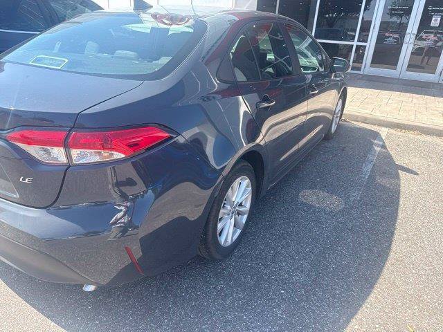 Used 2024 Toyota Corolla LE w/ LE Convenience Package FWD image 4