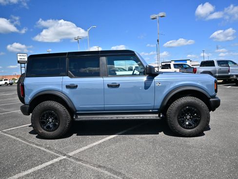 Used 2025 Ford Bronco Outer Banks w/ Sasquatch Package AWD/4WD image 5