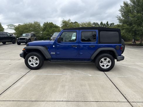 Used 2020 Jeep Wrangler Unlimited Sport S AWD/4WD image 6