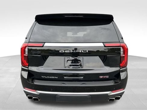 Used 2025 GMC Yukon Denali w/ Sun & Power Step Package AWD/4WD image 18