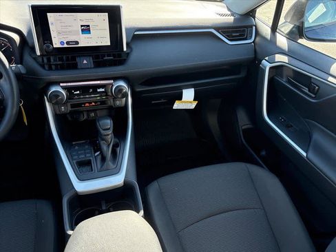 New 2025 Toyota RAV4 LE image 5