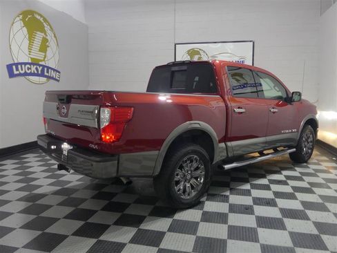 Used 2019 Nissan Titan Platinum Reserve AWD/4WD image 10