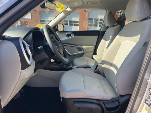 Certified 2023 Kia Soul LX image 11