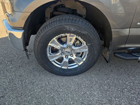 Certified 2017 Ford F150 XLT w/ Equipment Group 302A Luxury image 27