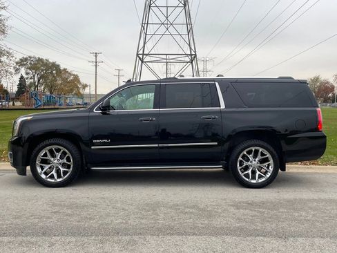 Used 2016 GMC Yukon XL Denali image 5