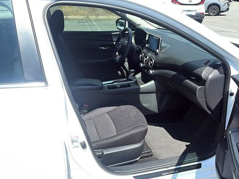 Certified 2024 Nissan Sentra SV FWD image 30