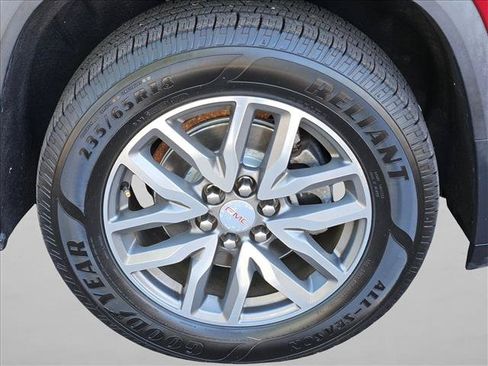 Used 2017 GMC Acadia SLE w/ Driver Alert Package I AWD/4WD image 25