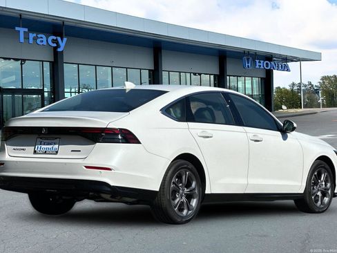 New 2025 Honda Accord EX-L image 4