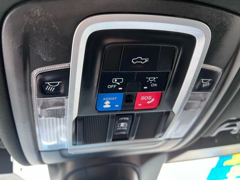 Used 2021 RAM 2500 Laramie w/ Night Edition image 23