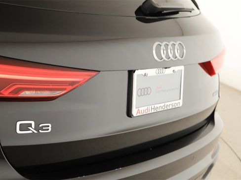 Certified 2022 Audi Q3 2.0T Premium image 31