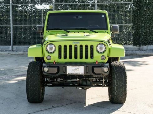 Used 2017 Jeep Wrangler Unlimited Rubicon image 5