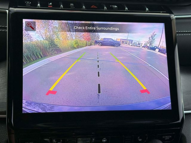 Used 2023 Jeep Grand Cherokee Limited AWD/4WD image 29