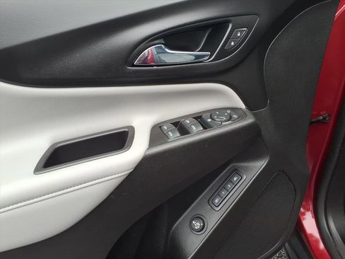 Used 2020 Chevrolet Equinox Premier image 11