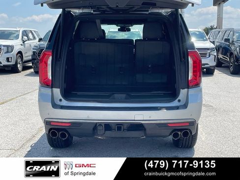 Used 2024 GMC Yukon AT4 w/ Technology Package AWD/4WD image 7