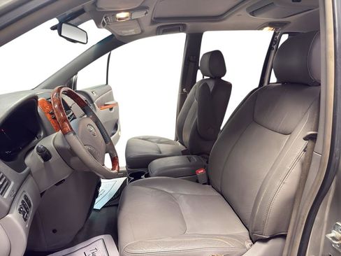 Used 2008 Toyota Sienna XLE Limited image 14