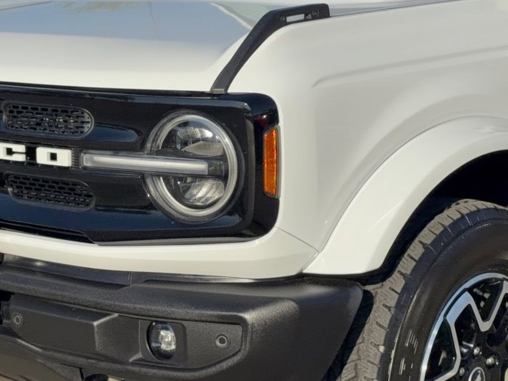 Used 2023 Ford Bronco Outer Banks AWD/4WD image 12