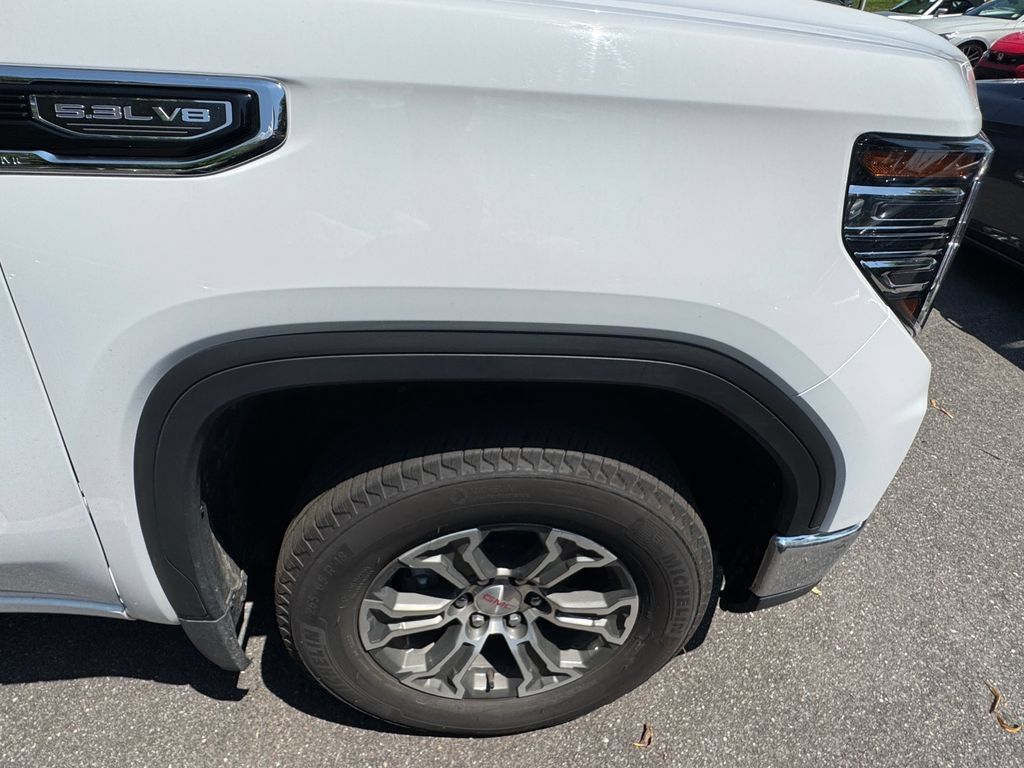 Used 2025 GMC Sierra 1500 SLT AWD/4WD image 8