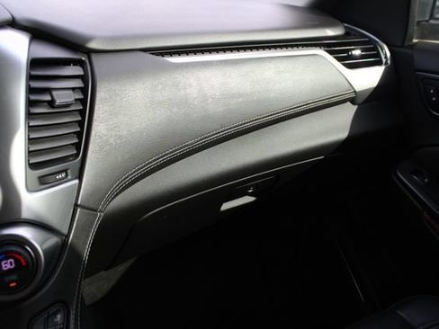 Used 2020 Chevrolet Suburban Premier AWD/4WD image 23