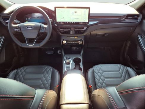 Used 2024 Ford Escape ST-Line Elite w/ Premium Technology Package AWD/4WD image 12