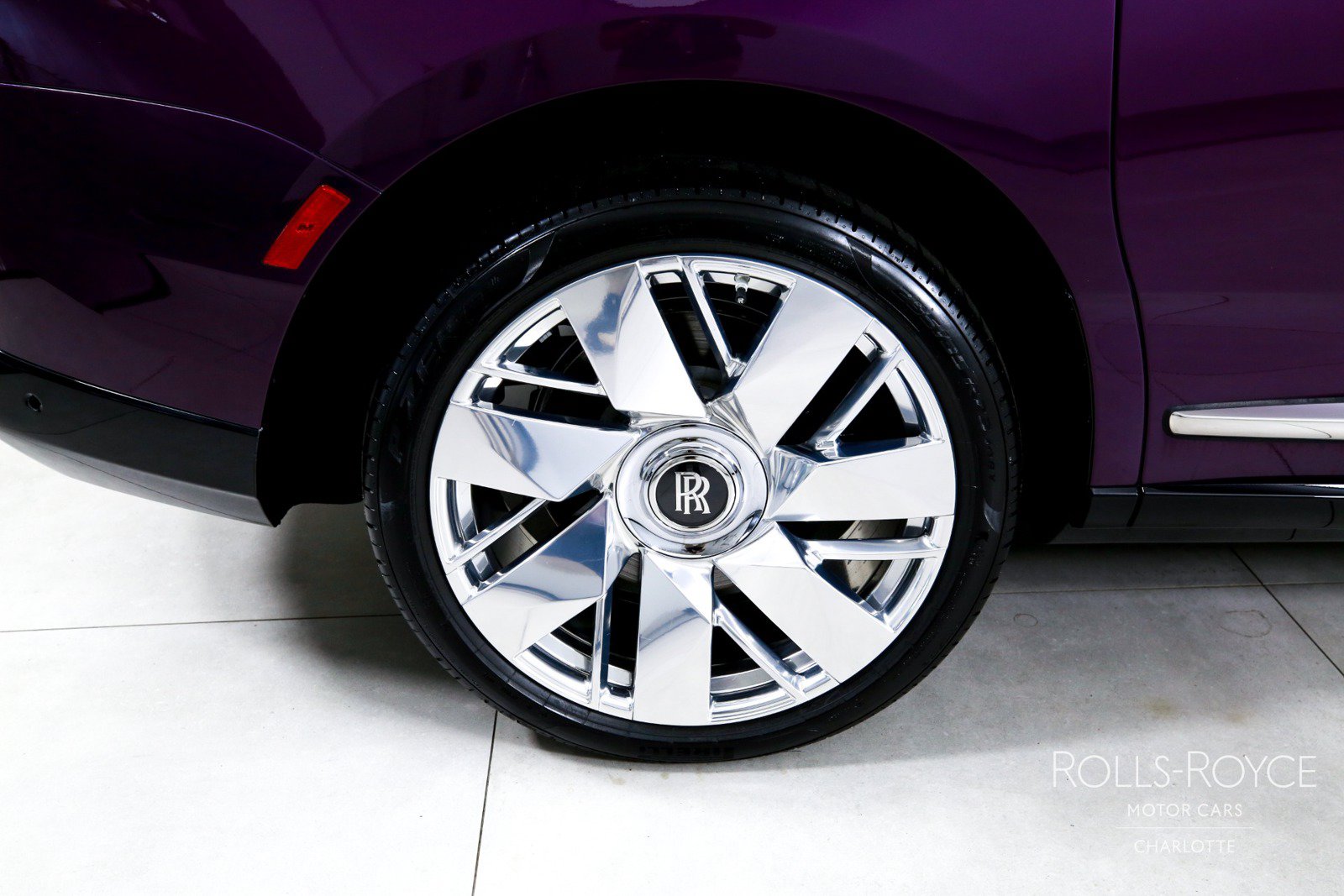Certified 2025 Rolls-Royce Cullinan AWD/4WD image 41