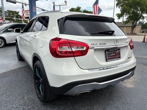 Used 2018 Mercedes-Benz GLA 250 4MATIC w/ Premium Package image 11
