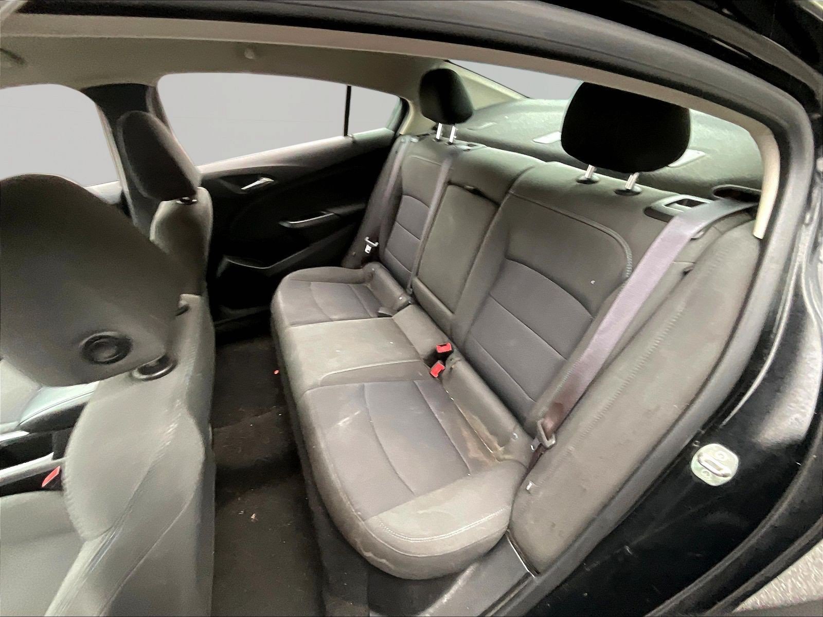 Used 2017 Chevrolet Cruze LT FWD image 23