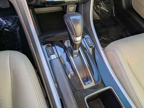 Used 2017 Honda Accord Touring image 26