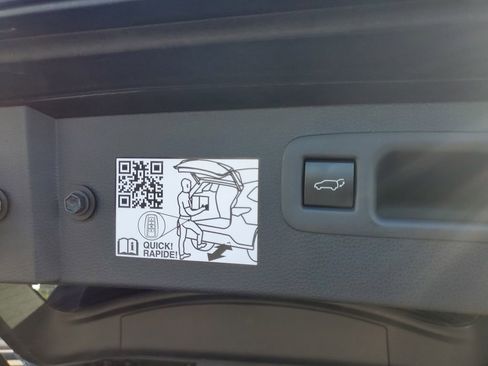 Used 2023 Toyota Highlander Platinum image 33