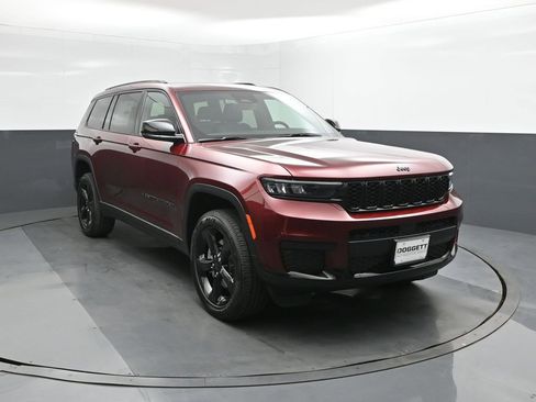 New 2025 Jeep Grand Cherokee L Altitude image 22