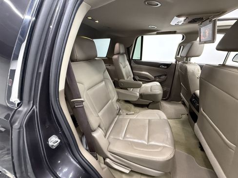 Used 2017 GMC Yukon SLT w/ Premium Edition AWD/4WD image 29