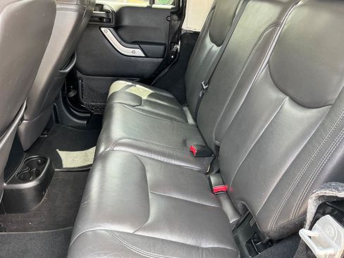 Used 2014 Jeep Wrangler Unlimited Sahara w/ Katzin Premium Leather Group AWD/4WD image 14