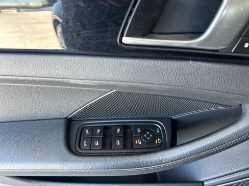 Used 2023 Porsche Panamera image 11