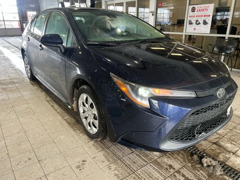 Used 2022 Toyota Corolla LE image 1