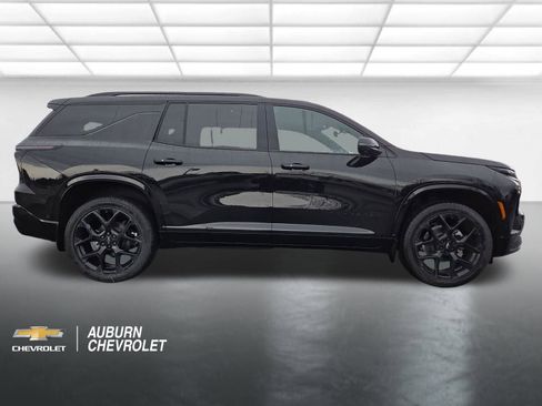 New 2026 Chevrolet Traverse RS w/ LPO, Floor Liner Package AWD/4WD image 2