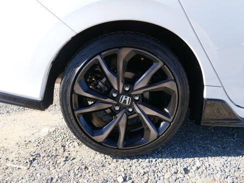 Used 2018 Honda Civic Sport Touring image 11