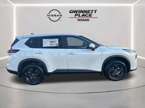 New 2026 Nissan Rogue SV FWD image 4