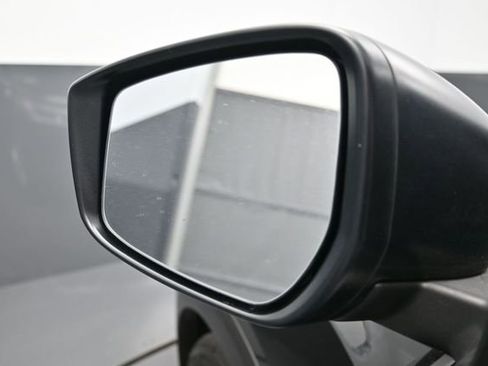 Used 2025 Nissan Kicks Play S FWD image 9