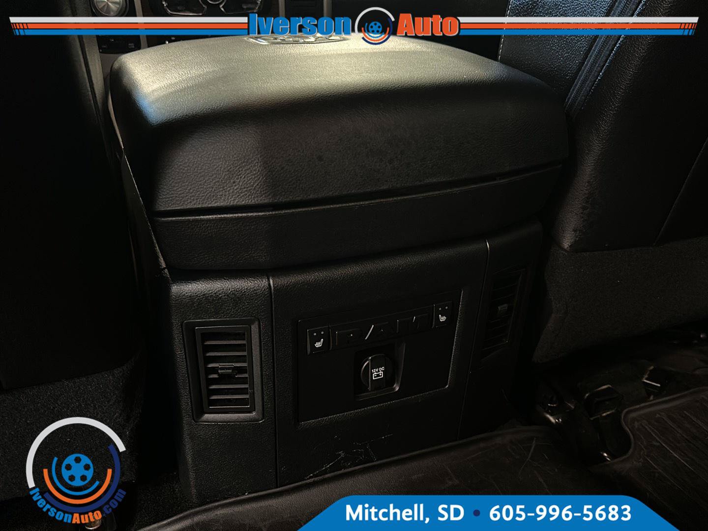 Used 2017 RAM 1500 Laramie w/ Convenience Group AWD/4WD image 28