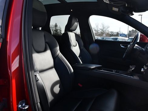 Used 2018 Volvo XC60 T5 Inscription w/ Luxury Seat Package image 16