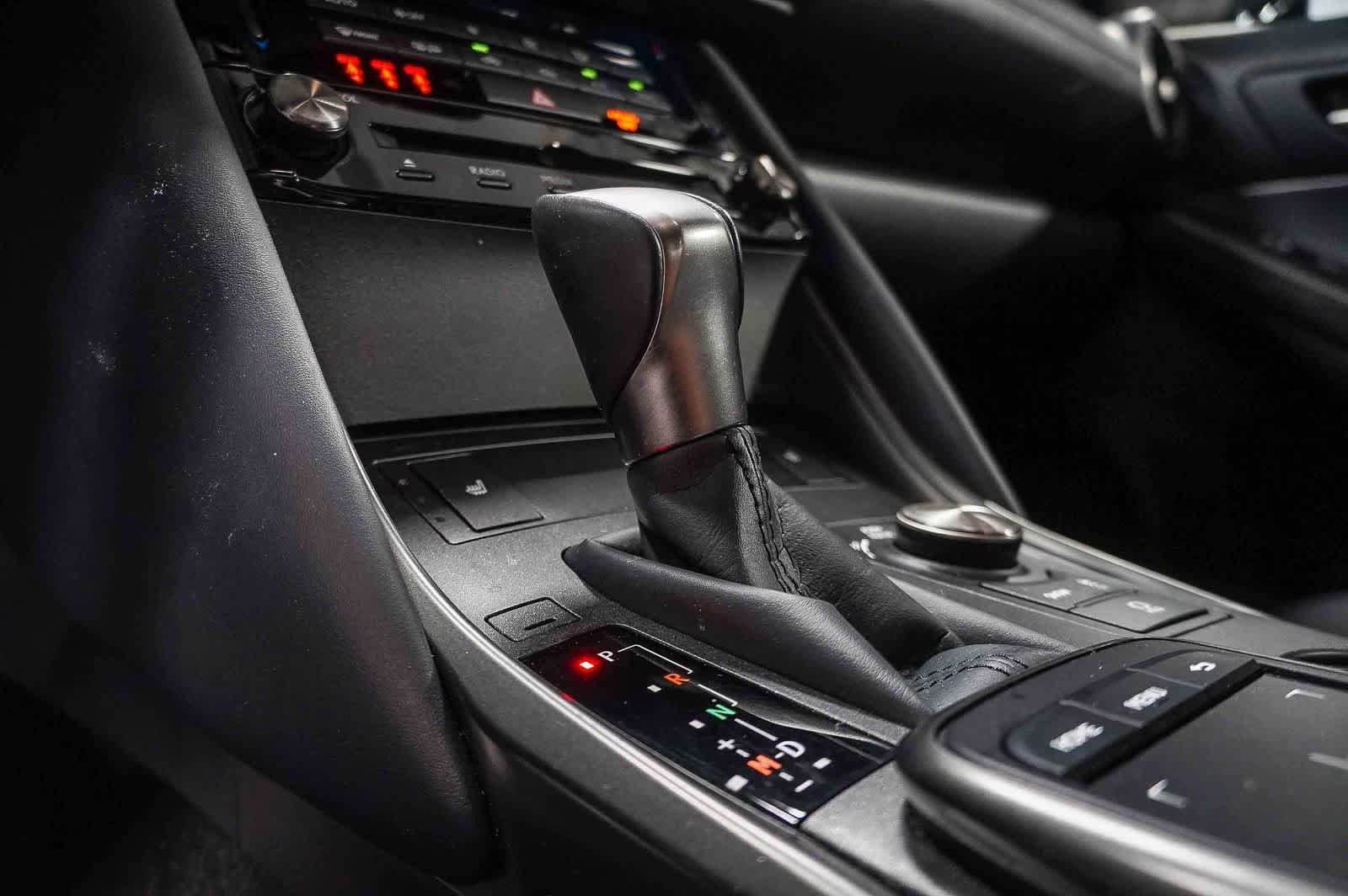 Used 2024 Lexus IS 300 F Sport RWD image 24